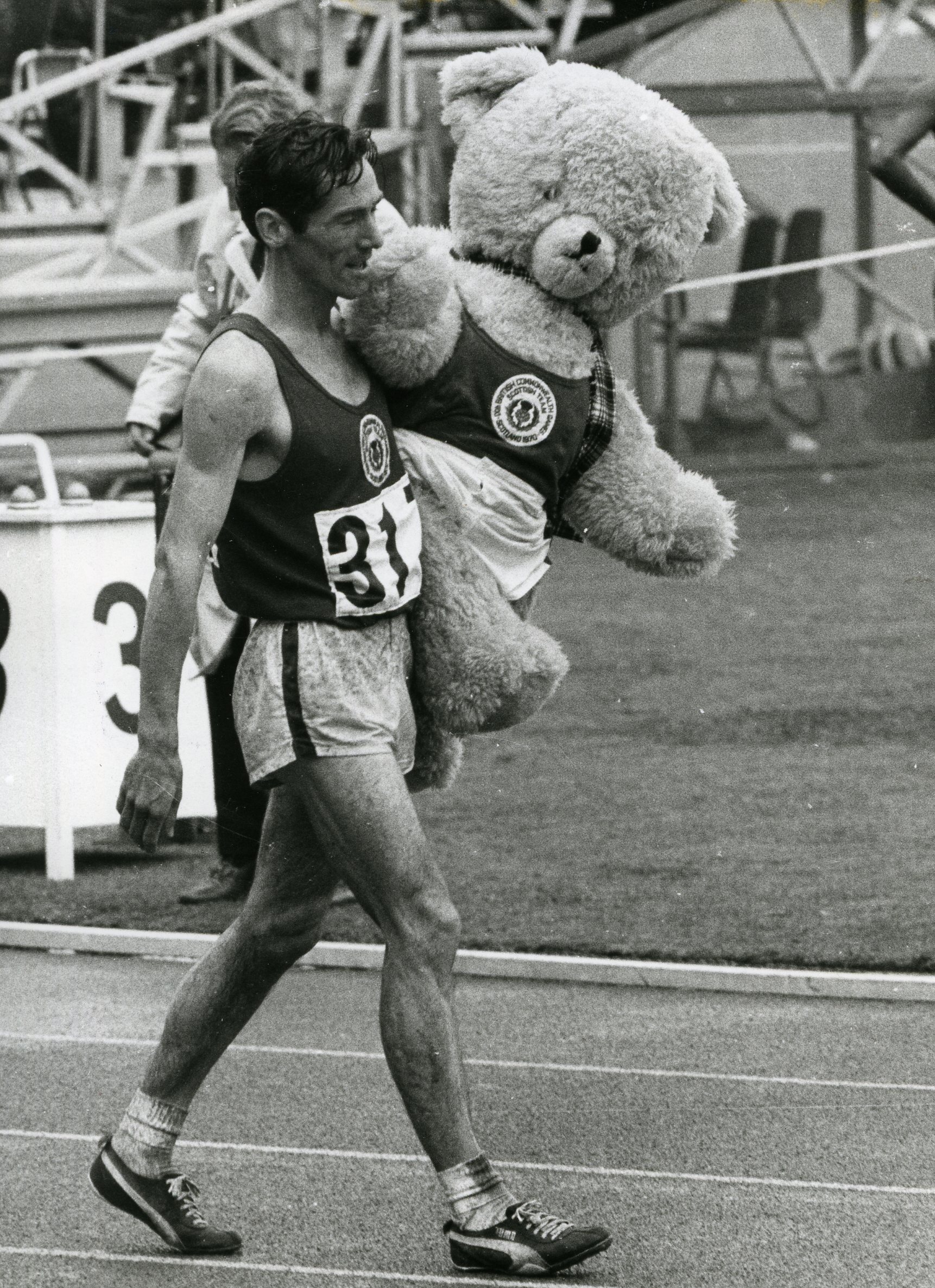 Lachie with Dunky Dick the unofficial mascot of the 1970 Edinburgh British Commonwealth Games